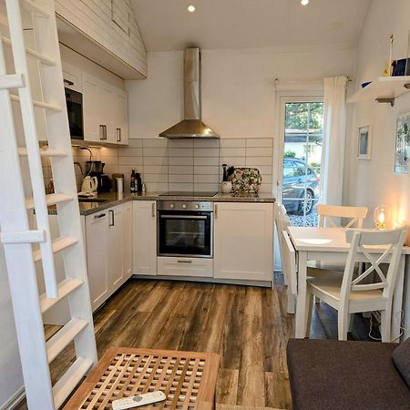 Tiny House 200 M From Kaempinge Beach Höllviken エクステリア 写真