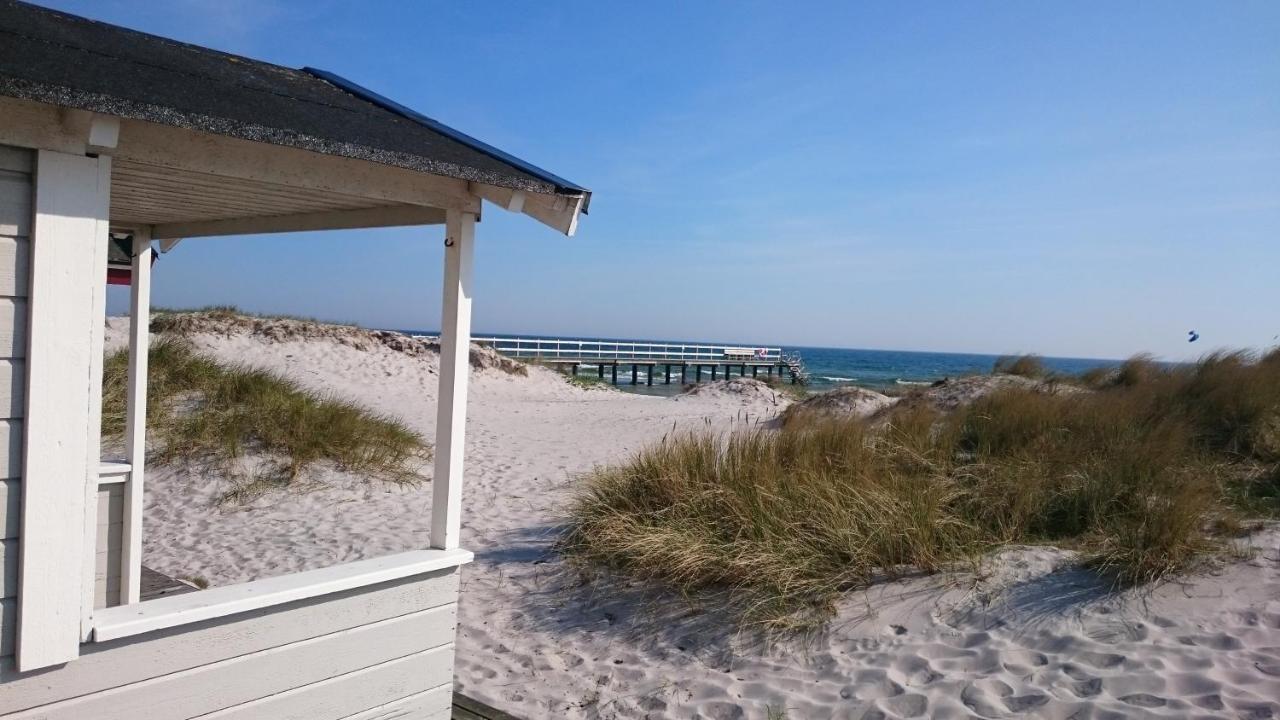 Tiny House 200 M From Kaempinge Beach Höllviken エクステリア 写真