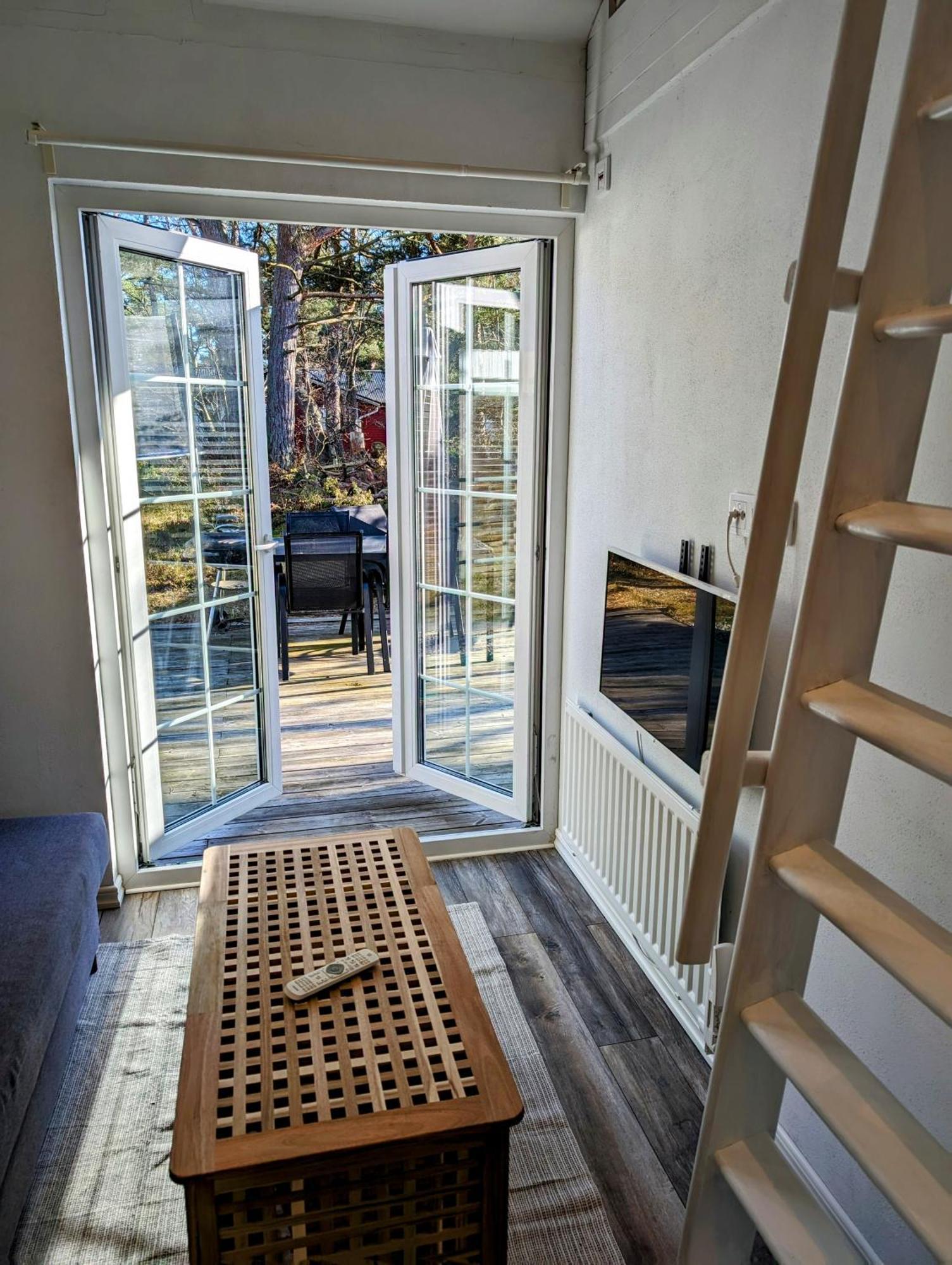 Tiny House 200 M From Kaempinge Beach Höllviken エクステリア 写真